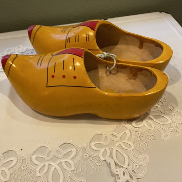 Wooden Shoes Authentic - Picture 3 of 11